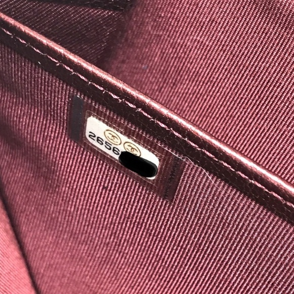 CHANEL Gold Wallet - Picture 14 of 14